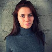 Studentessa Ca'Foscari in Lingue Angloamericane, impartisce ripetizioni di inglese.
Diplomata all'Istituto Statale d'arte Bruno Munari di Vittorio Veneto, disponibile anche per ripetizioni di storia e storia dell'arte